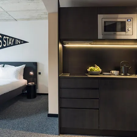 Апарт-отель The Social Hub Extended Сан-Себастьян