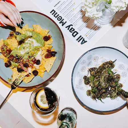 The Social Hub Extended Сан-Себастьян