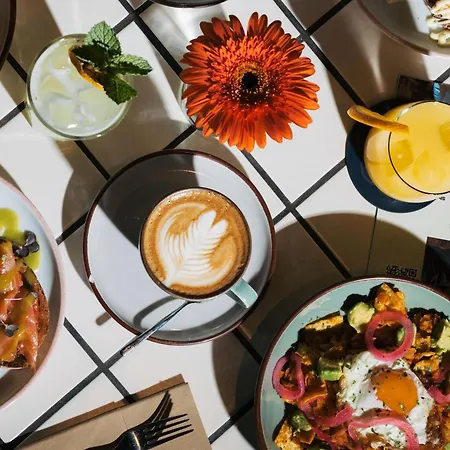 The Social Hub Extended Апарт-отель Сан-Себастьян