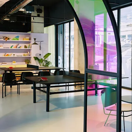 Apartmanhotel The Social Hub Extended 3*