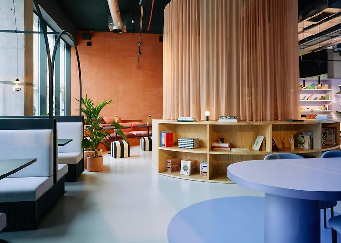 The Social Hub Extended 圣塞瓦斯蒂安